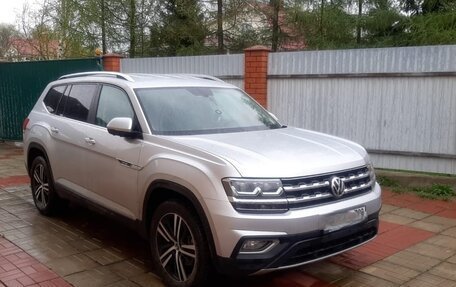 Volkswagen Teramont I, 2018 год, 3 500 000 рублей, 3 фотография