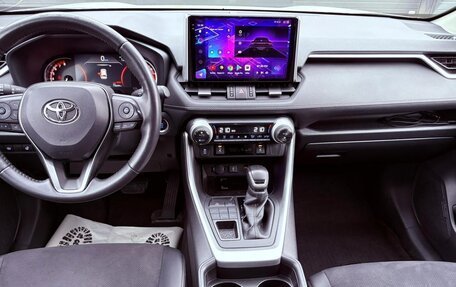 Toyota RAV4, 2021 год, 4 200 000 рублей, 11 фотография