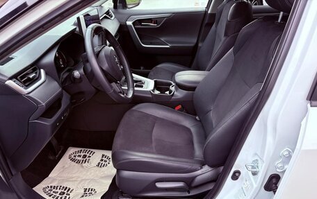 Toyota RAV4, 2021 год, 4 200 000 рублей, 12 фотография