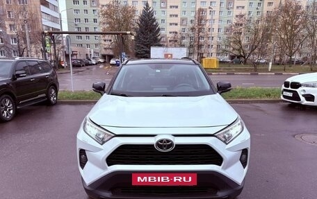 Toyota RAV4, 2021 год, 4 200 000 рублей, 7 фотография