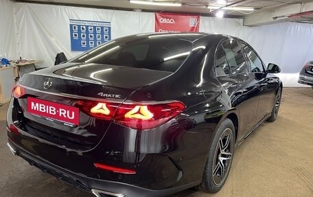 Mercedes-Benz E-Класс, 2024 год, 9 890 000 рублей, 5 фотография