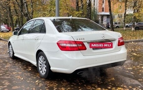 Mercedes-Benz E-Класс, 2010 год, 1 800 000 рублей, 4 фотография