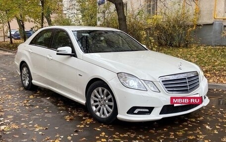 Mercedes-Benz E-Класс, 2010 год, 1 800 000 рублей, 3 фотография