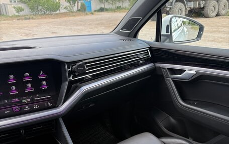 Volkswagen Touareg III, 2019 год, 6 100 000 рублей, 13 фотография