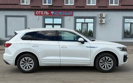Volkswagen Touareg III, 2019 год, 6 100 000 рублей, 8 фотография