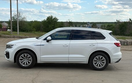 Volkswagen Touareg III, 2019 год, 6 100 000 рублей, 7 фотография