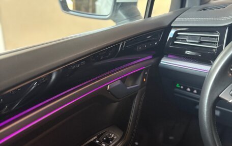 Volkswagen Touareg III, 2019 год, 6 100 000 рублей, 21 фотография