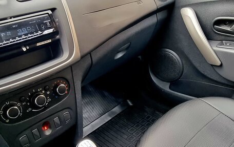 Renault Logan II, 2021 год, 720 000 рублей, 20 фотография