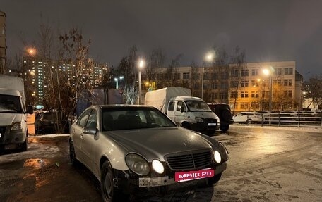 Mercedes-Benz E-Класс, 2003 год, 305 000 рублей, 3 фотография
