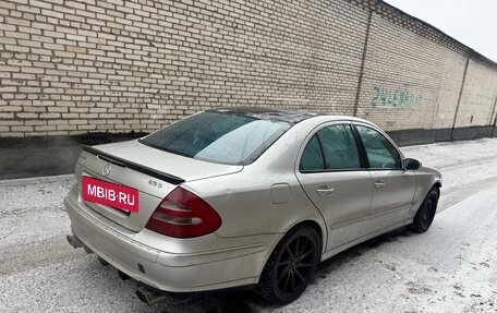 Mercedes-Benz E-Класс, 2003 год, 305 000 рублей, 2 фотография