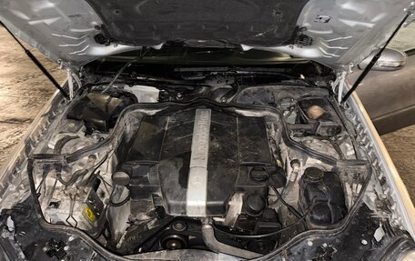 Mercedes-Benz E-Класс, 2003 год, 305 000 рублей, 9 фотография