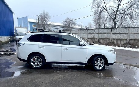 Mitsubishi Outlander III рестайлинг 3, 2012 год, 1 240 000 рублей, 2 фотография