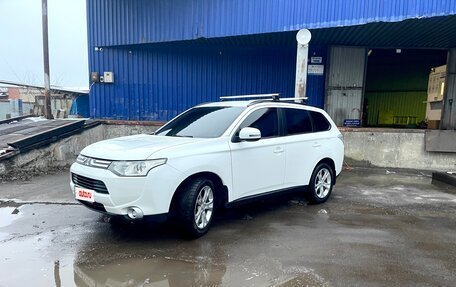 Mitsubishi Outlander III рестайлинг 3, 2012 год, 1 240 000 рублей, 7 фотография