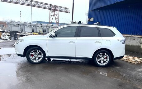 Mitsubishi Outlander III рестайлинг 3, 2012 год, 1 240 000 рублей, 8 фотография