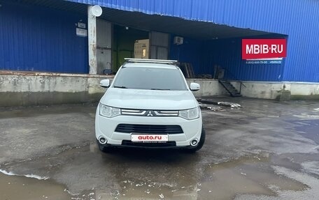 Mitsubishi Outlander III рестайлинг 3, 2012 год, 1 240 000 рублей, 5 фотография