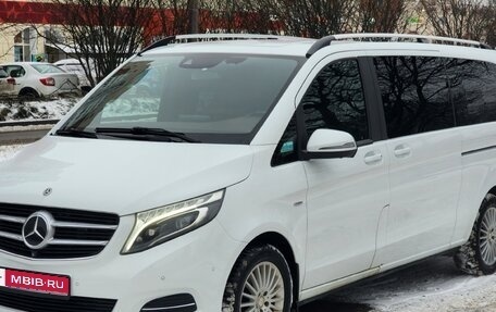 Mercedes-Benz V-Класс, 2017 год, 5 100 000 рублей, 1 фотография