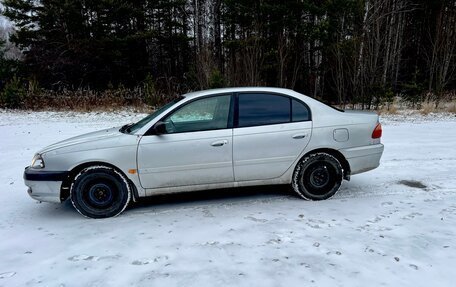 Toyota Avensis III рестайлинг, 2002 год, 170 000 рублей, 6 фотография