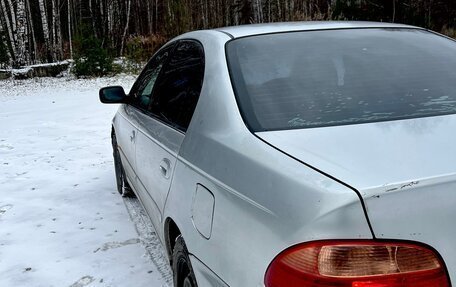 Toyota Avensis III рестайлинг, 2002 год, 170 000 рублей, 16 фотография