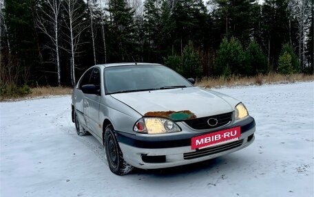 Toyota Avensis III рестайлинг, 2002 год, 170 000 рублей, 11 фотография