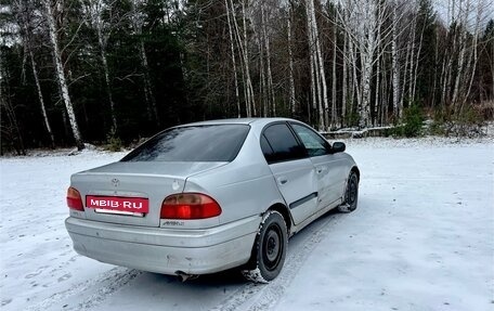 Toyota Avensis III рестайлинг, 2002 год, 170 000 рублей, 9 фотография