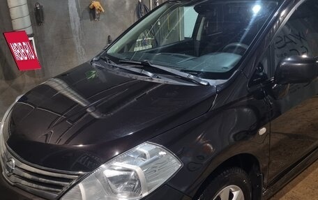 Nissan Tiida, 2010 год, 895 000 рублей, 2 фотография