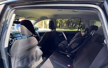 Toyota RAV4, 2015 год, 2 400 000 рублей, 10 фотография