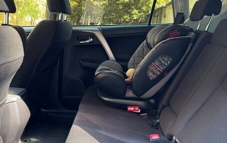 Toyota RAV4, 2015 год, 2 400 000 рублей, 11 фотография