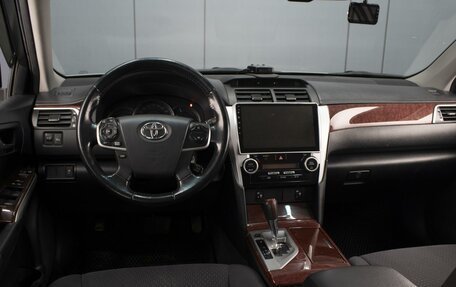 Toyota Camry, 2013 год, 1 960 000 рублей, 5 фотография