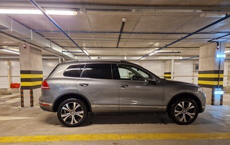 Volkswagen Touareg III, 2015 год, 2 950 000 рублей, 3 фотография