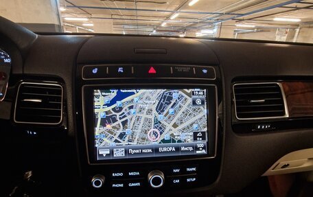 Volkswagen Touareg III, 2015 год, 2 950 000 рублей, 7 фотография