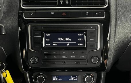 Volkswagen Polo VI (EU Market), 2017 год, 1 260 000 рублей, 23 фотография