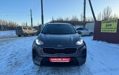 KIA Sportage IV рестайлинг, 2020 год, 2 300 000 рублей, 7 фотография
