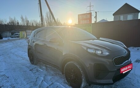 KIA Sportage IV рестайлинг, 2020 год, 2 300 000 рублей, 6 фотография