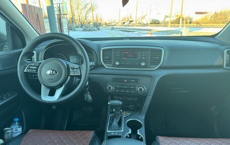 KIA Sportage IV рестайлинг, 2020 год, 2 300 000 рублей, 14 фотография