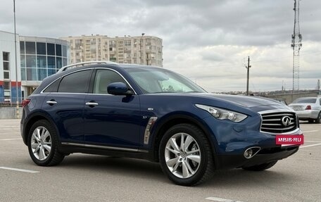 Infiniti QX70, 2016 год, 2 547 000 рублей, 3 фотография