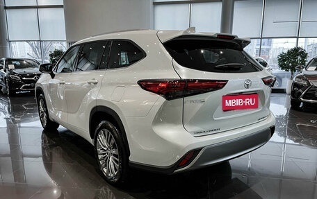 Toyota Highlander, 2025 год, 5 915 000 рублей, 8 фотография