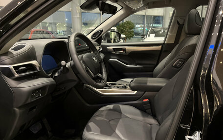 Toyota Highlander, 2025 год, 5 899 000 рублей, 20 фотография