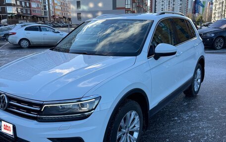 Volkswagen Tiguan II, 2017 год, 2 750 000 рублей, 2 фотография