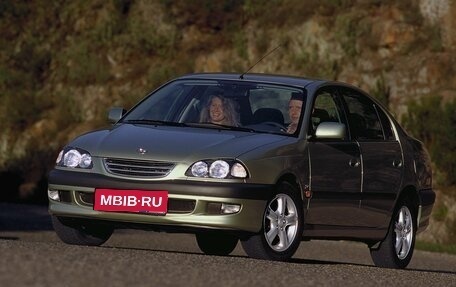 Toyota Avensis III рестайлинг, 2000 год, 300 000 рублей, 1 фотография