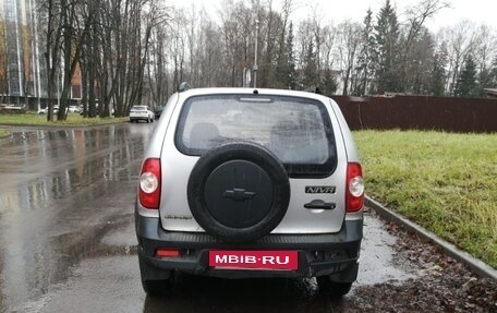 Chevrolet Niva I рестайлинг, 2011 год, 370 000 рублей, 2 фотография