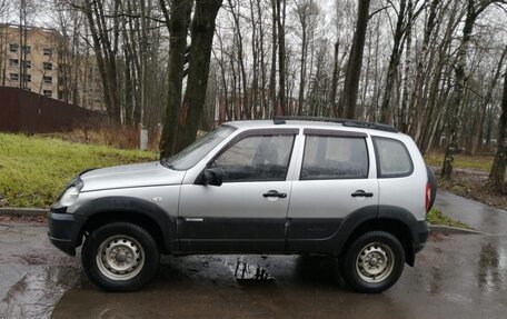 Chevrolet Niva I рестайлинг, 2011 год, 370 000 рублей, 3 фотография