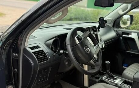 Toyota Land Cruiser Prado 150 рестайлинг 2, 2012 год, 3 500 000 рублей, 6 фотография