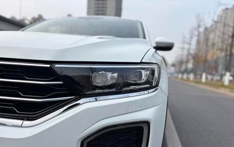 Volkswagen T-Roc I, 2021 год, 1 515 148 рублей, 3 фотография