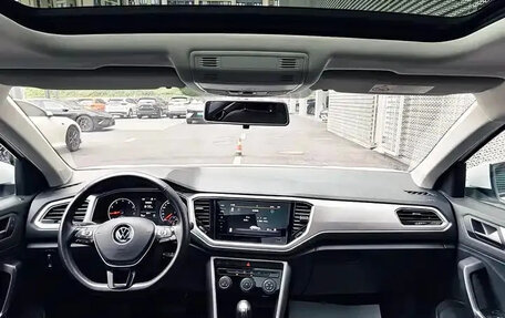 Volkswagen T-Roc I, 2021 год, 1 610 143 рублей, 12 фотография
