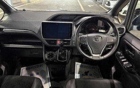 Toyota Esquire I, 2021 год, 2 640 005 рублей, 7 фотография