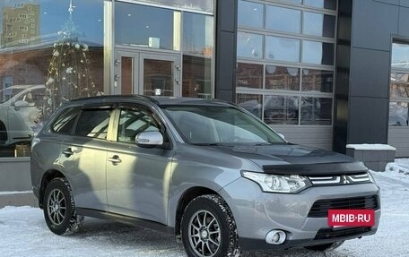 Mitsubishi Outlander III рестайлинг 3, 2012 год, 1 495 000 рублей, 3 фотография