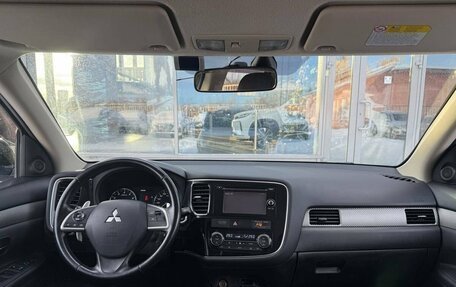 Mitsubishi Outlander III рестайлинг 3, 2012 год, 1 495 000 рублей, 10 фотография