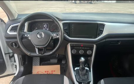 Volkswagen T-Roc I, 2021 год, 2 150 000 рублей, 8 фотография