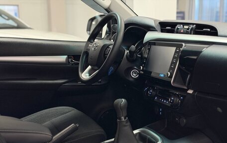 Toyota Hilux VIII, 2025 год, 5 490 000 рублей, 9 фотография