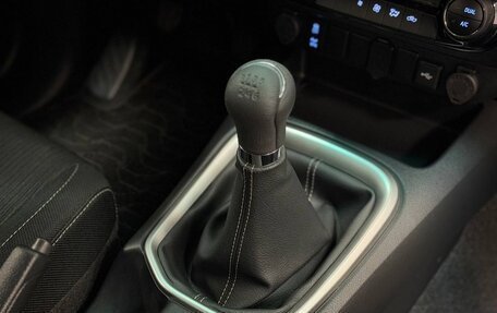 Toyota Hilux VIII, 2025 год, 5 490 000 рублей, 16 фотография